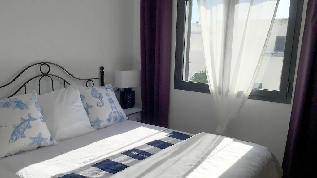 Trendy Homes Casa Mar ロダルキラル アパート